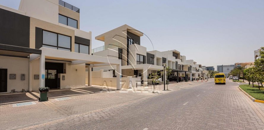 Māja Al Salam Street, Abu Dhabijā, AAE 5 istabas, 244 m2 Nr. 616051