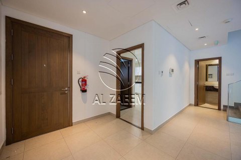 Māja Al Salam Street, Abu Dhabijā, AAE 5 istabas, 244 m2 Nr. 616051 - attēls 11