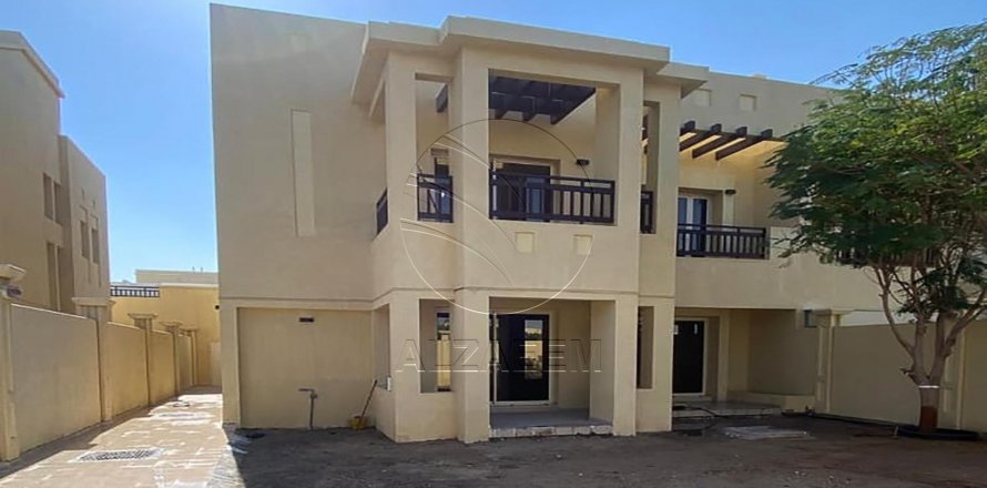 Vila di Baniyas, Abu Dhabi, UAE 3 bilik tidur, 325 meter persegi № 616049