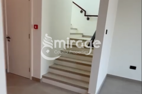 Villa in Ghantoot, Abu Dhabi, UAE 3 bedrooms, 422 sq.m. № 596865 - photo 2