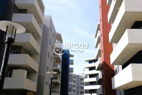 Apartamento para venda em Al Reef, Abu Dhabi, EAU 2 quartos, 107.8 m2 № 596864 - foto 1