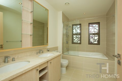 Таунхаус Рим, Дубай, БАӘ-да 3 жатын бөлмелер, 212 м² № 586707 - фото 7