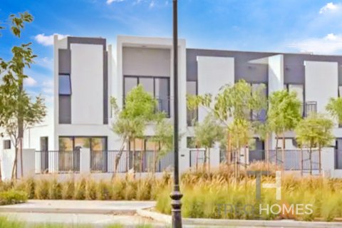 Üürile anda ridamaja asukohaga Dubai, AÜE: 3 magamistoaga, 181 m² Nr 586711 - pilt 2