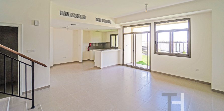 Řadový dům v Town Square, Dubai, SAE 3 ložnice, 187 m² Č.: 597667