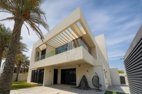 Yas Island、Abu Dhabi、UAE にあるヴィラの賃貸物件 5ベッドルーム、650.3 m2、No557931 - 写真 1
