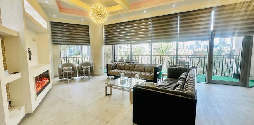 Квартира в Даунтаун Дубай (Даунтаун Бурдж Дубай), ОАЕ 2 спальні, 204.8м2 № 432609