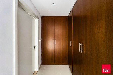 Apartmen di Downtown Dubai (Downtown Burj Dubai), UAE 2 bilik tidur, 204.8 meter persegi № 432609 - foto 16