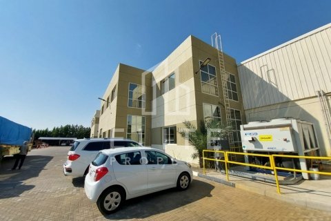 Warehouse in Dubai, UAE 5478 sq.m. № 620282 - photo 21