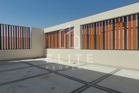 Warehouse in Jebel Ali, Dubai, UAE 7040 sq.m. № 620283 - photo 17