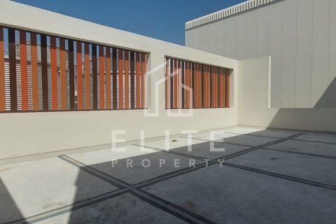 Warehouse in Jebel Ali, Dubai, UAE 7040 sq.m. № 620283 - photo 18