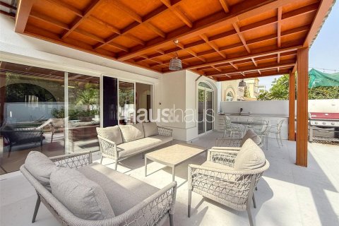 Villa in The Springs, Dubai, UAE 3 bedrooms, 218 sq.m. № 625835 - photo 8