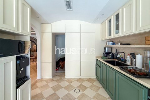 Villa in The Springs, Dubai, UAE 3 bedrooms, 218 sq.m. № 625835 - photo 11