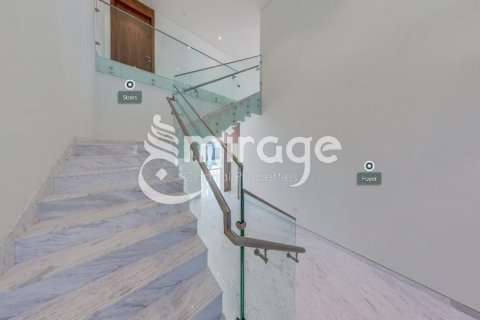 Villa in Abu Dhabi, UAE 6 bedrooms, 811 sq.m. № 596898 - photo 2