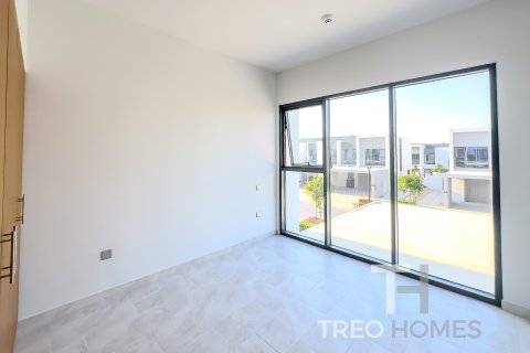 Řadový dům v Dubai, SAE 4 ložnice, 216 m² Č.: 586436 - fotografie 14