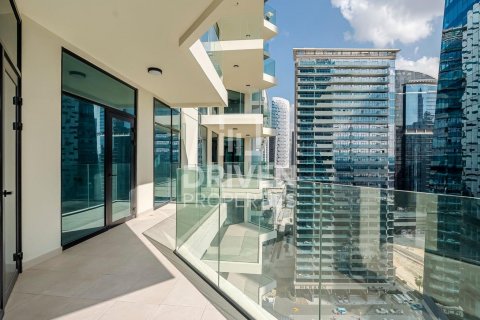 Apartmen di Business Bay, Dubai, UAE 2 bilik tidur, 103 meter persegi № 602144 - foto 14