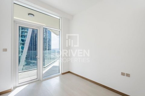 Apartmen di Business Bay, Dubai, UAE 2 bilik tidur, 103 meter persegi № 602144 - foto 5