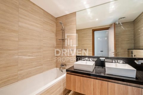 Apartmen di Business Bay, Dubai, UAE 2 bilik tidur, 103 meter persegi № 602144 - foto 9