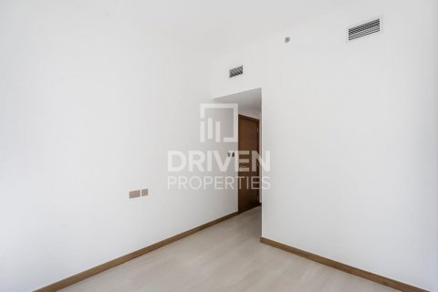 Apartmen di Business Bay, Dubai, UAE 2 bilik tidur, 103 meter persegi № 602144 - foto 10