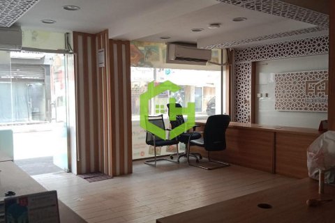 Obchod v Deira, Dubai, SAE 111.5 m² Č.: 616597 - fotografie 1