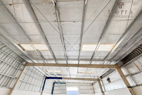 Warehouse in Al Quoz, Dubai, UAE 371.6 sq.m. № 569352 - photo 3
