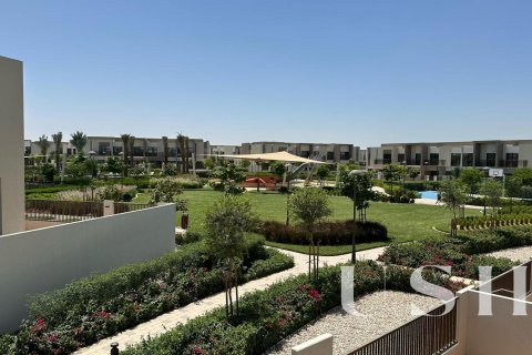 Řadový dům v Dubai Land, Dubai, SAE 4 ložnice, 269 m² Č.: 620816 - fotografie 25