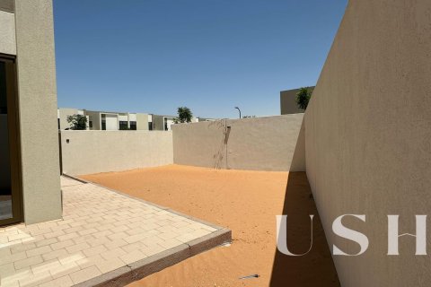 Řadový dům v Dubai Land, Dubai, SAE 4 ložnice, 269 m² Č.: 620816 - fotografie 4