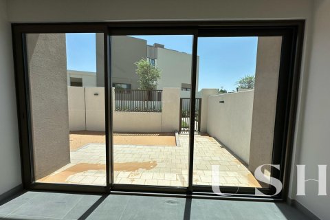 Řadový dům v Dubai Land, Dubai, SAE 4 ložnice, 269 m² Č.: 620816 - fotografie 19