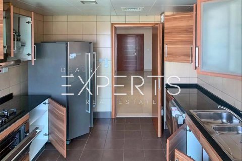 Apartment in Al Reem Island, Abu Dhabi, UAE 4 bedrooms, 255.4 sq.m. № 589812 - photo 4