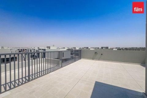 Villa para arrendamento em Dubai, EAU 4 quartos, 444.4 m2 № 632876 - foto 13