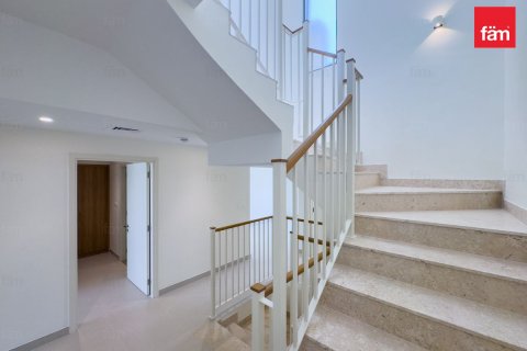 Villa para arrendamento em Dubai, EAU 4 quartos, 444.4 m2 № 632876 - foto 11