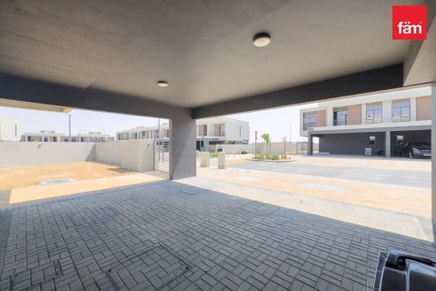 Villa para arrendamento em Dubai, EAU 4 quartos, 444.4 m2 № 632876 - foto 18