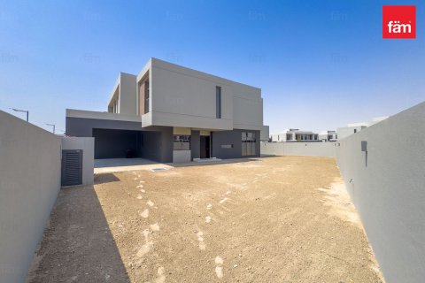 Villa para arrendamento em Dubai, EAU 4 quartos, 444.4 m2 № 632876 - foto 19