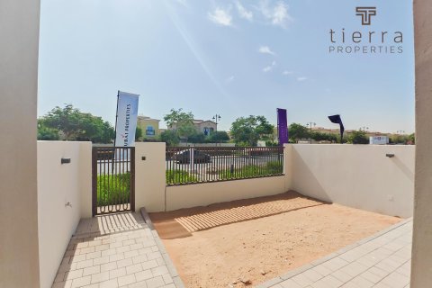 Townhouse in Dubai Land, Dubai, UAE 3 bedrooms, 184.7 sq.m. № 572413 - photo 14