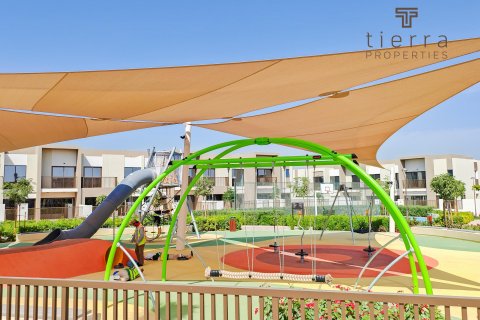 Townhouse in Dubai Land, Dubai, UAE 3 bedrooms, 184.7 sq.m. № 572413 - photo 7
