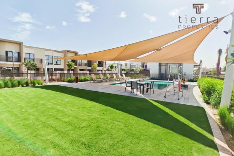 Townhouse in Dubai Land, Dubai, UAE 3 bedrooms, 184.7 sq.m. № 572413 - photo 8