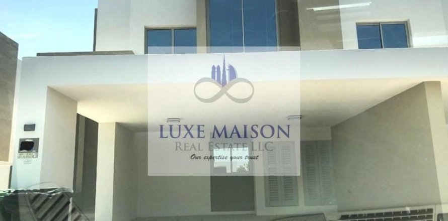 Villa in Arabian Ranches, Dubai, UAE 4 bedrooms, 275.1 sq.m. № 572368