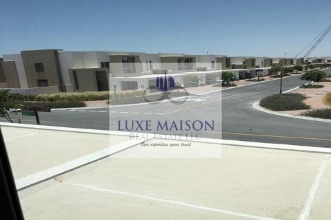 Villa in Arabian Ranches, Dubai, UAE 4 bedrooms, 275.1 sq.m. № 572368 - photo 13