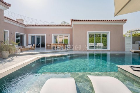 Villa till försäljning i Dubai Investment Park, Dubai, UAE 4 sovrum, 404 kvm Nr. 625168 - fotografi 2
