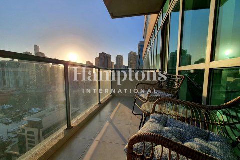 Apartment in Dubai Marina, Dubai, UAE 2 bedrooms, 124.29956885 sq.m. № 585068 - photo 18