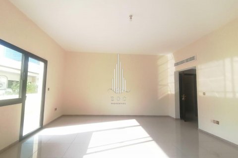 Byt v Al Khalidiya, Abu Dhabi, SAE 4 ložnice, 260.1 m² Č.: 572777 - fotografie 16