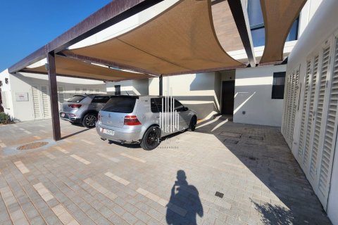 Townhouse on the Yas Island, Abu Dhabi, UAE 3 bedrooms, 166.4 sq.m. № 576284 - photo 20
