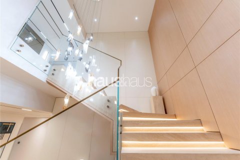 Penthouse in Palm Jumeirah, Dubai, UAE 4 bedrooms, 593 sq.m. № 625233 - photo 11