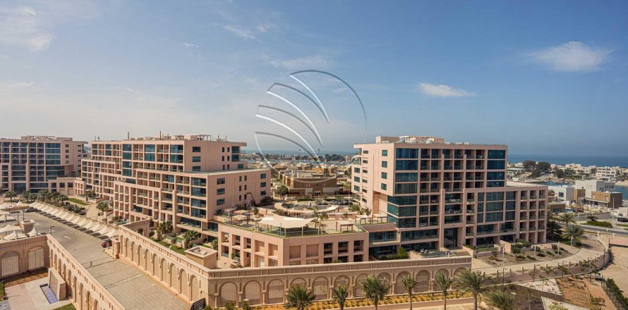 Apartment in The Marina, Abu Dhabi, UAE 2 bedrooms, 141 sq.m. № 615664