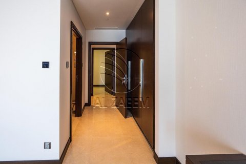 Apartment in The Marina, Abu Dhabi, UAE 2 bedrooms, 141 sq.m. № 615664 - photo 11