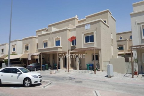 Villa in Al Reef, Abu Dhabi, UAE 5 bedrooms, 273 sq.m. № 604539 - photo 1