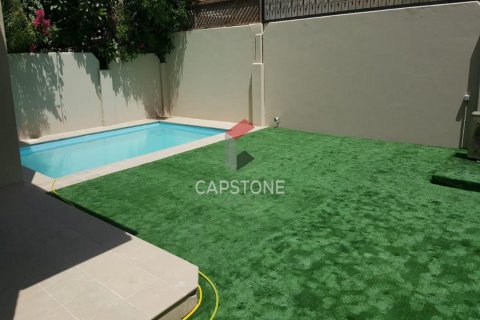 Villa in Al Reef, Abu Dhabi, UAE 5 bedrooms, 273 sq.m. № 604539 - photo 7