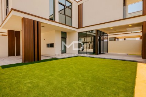 Shtëpi në qytet në Abu Dhabi, Emiratet e Bashkuara Arabe 3 dhoma gjumi, 227 m2. № 555163 - Foto 7