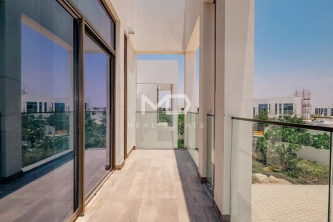 Villa in Abu Dhabi, UAE 5 bedrooms, 618.9 sq.m. № 555160 - photo 32