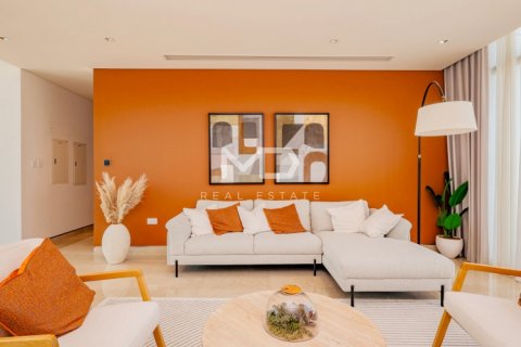 Villa in Abu Dhabi, UAE 5 bedrooms, 618.9 sq.m. № 555160 - photo 27