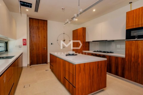 Villa in Abu Dhabi, UAE 5 bedrooms, 618.9 sq.m. № 555160 - photo 21